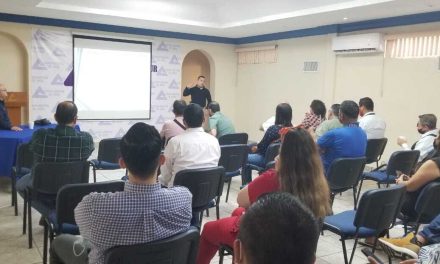Capacitan a comerciantes en Acuña