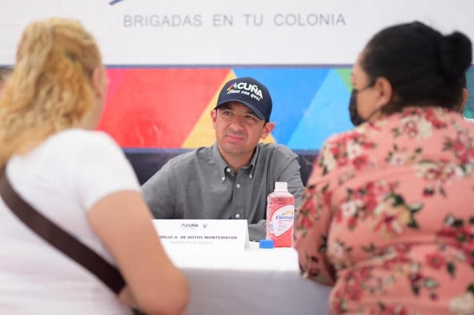 Alcalde lleva brigada de servicios a la ciudadanía en Acuña