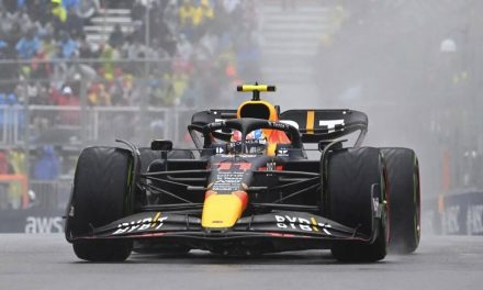 Checo Pérez tiene problemas con su monoplaza y queda fuera del GP de Canadá