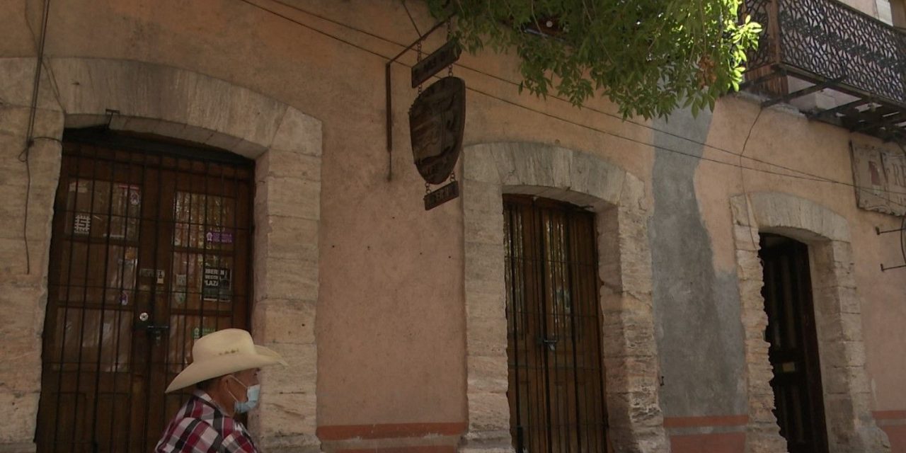 ICOJUVE adquiere 80 máquinas expendedoras de condones