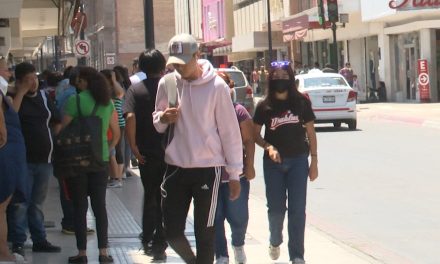 En Saltillo muy poca gente anda sin cubreboca por la calle