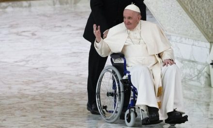 ¿Renunciará? Especulan por salud del Papa Francisco