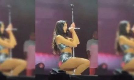 Dua Lipa y el sensual baile en minifalda plateada que ha cautivado en redes sociales