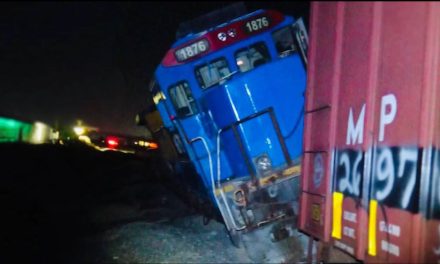 Se descarrila máquina de ferrocarril en Saltillo