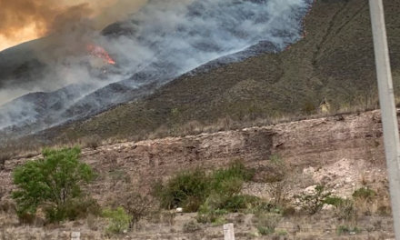Combaten incendio en La Muralla