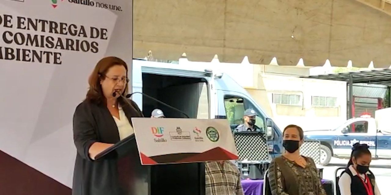 Entregan insignias a comisionarios del ambiente en Saltillo