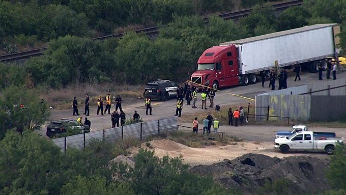 Trailero que llevaba a migrantes en Texas podría enfrentar la pena de muerte