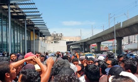 Trasladan a 176 migrantes hacia frontera de Coahuila con USA