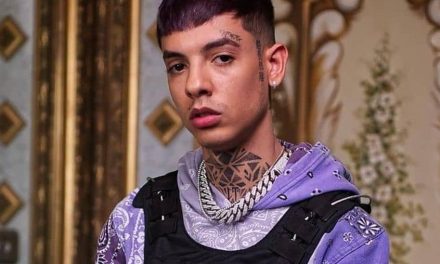 Natanael Cano se enoja con sus fans… les pide que no lo molesten con fotos porque le quitan el tiempo