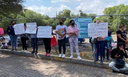 Rocían alcohol y queman a menor en telesecundaria en Querétaro; fueron sus compañeros