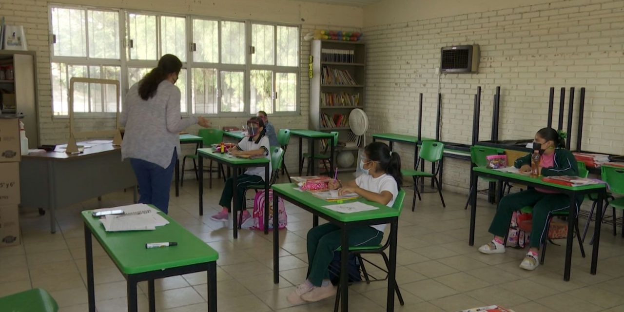 Supervisan que transportistas escolares cumplan con normas de sanidad