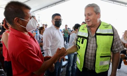 Agradecen residentes de Santa Cristina a Miguel Riquelme y a Chema Fraustro por obra