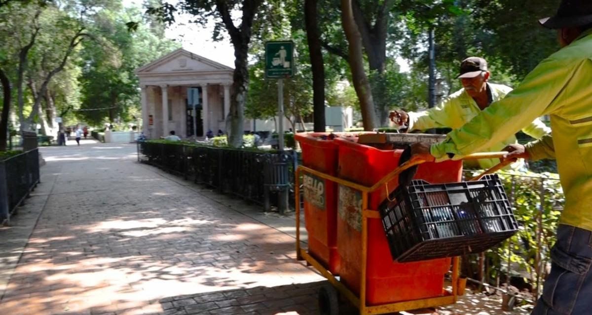 Municipio de Saltillo da mantenimiento para una Alameda de altura