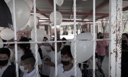 Dan el último adiós a Valentina; compañeros la despiden con cariño