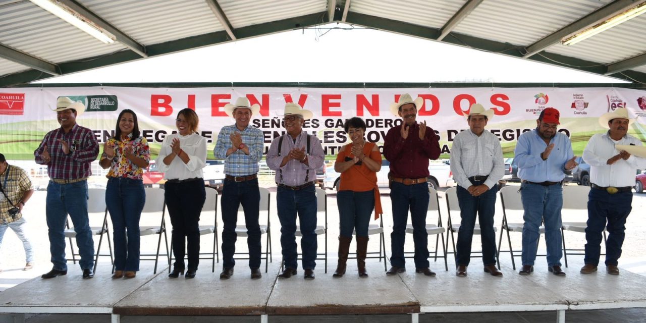 SDR entrega apoyos a ganaderos en la región Centro