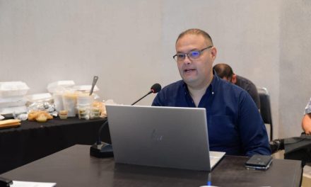 Acuña ahorra seis mdp en sueldos y salarios