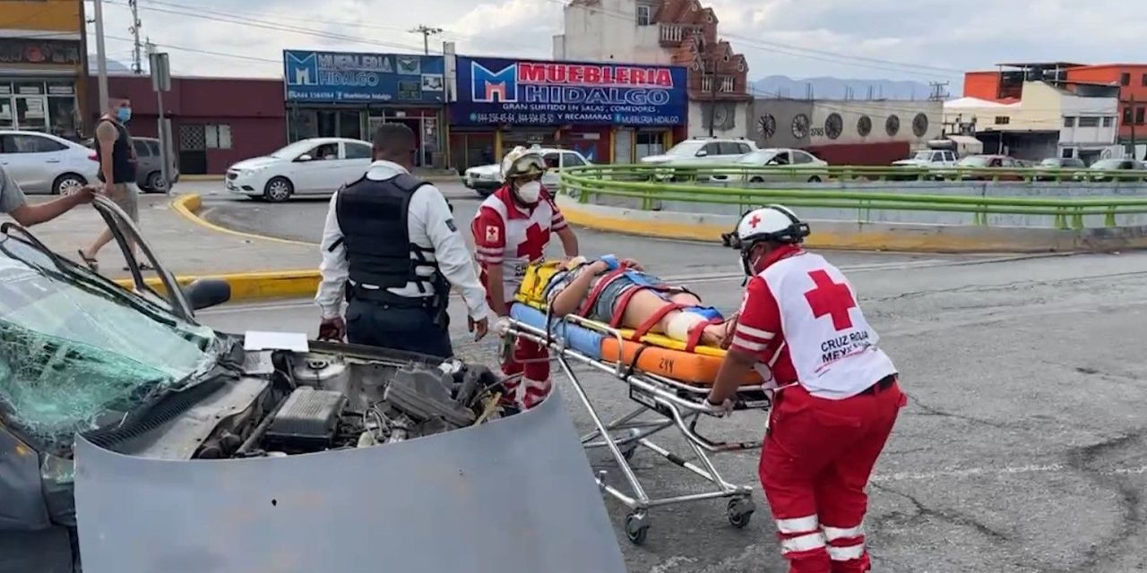 Mujer termina en el hospital tras accidente en Saltillo