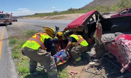 Deja dos lesionados aparatoso accidente en carretera Saltillo-Torreón