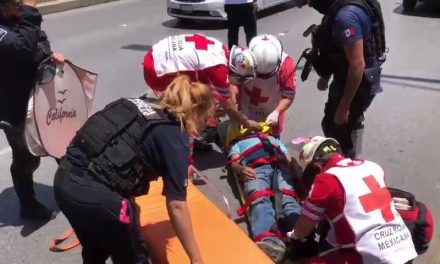 Termina grave tras ser atropellado en periférico LEA en Saltillo