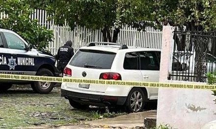 Hallan siete bolsas con restos humanos en Colima