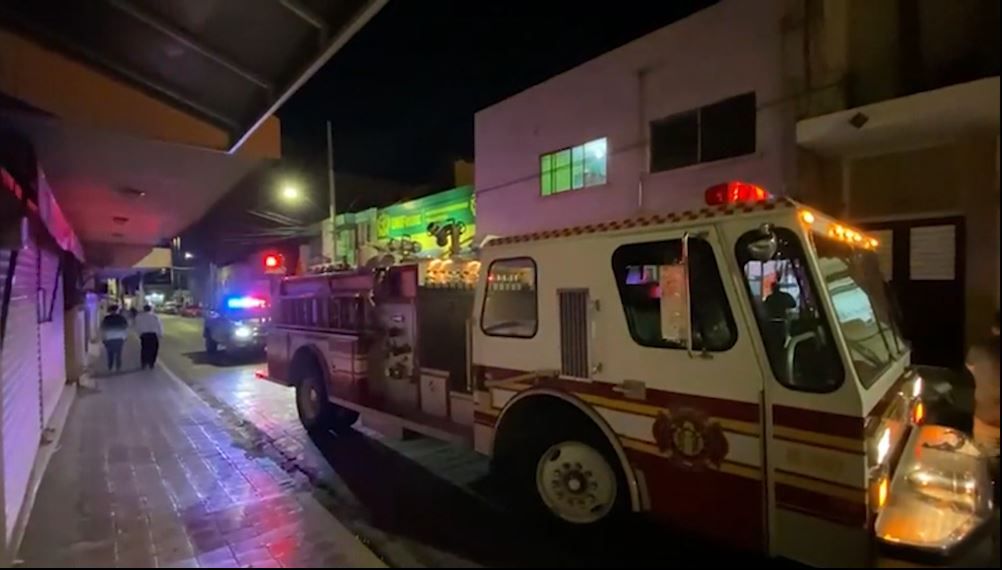 Tras flamazo sufren quemaduras en negocio de comida del Centro de Saltillo