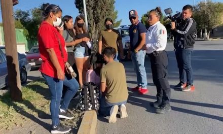 Joven es atropellada en la avenida Universidad y testigo detiene al conductor a golpes
