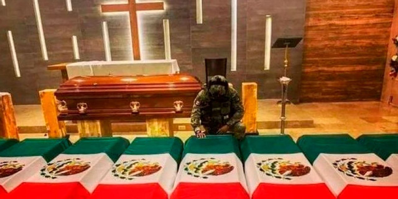 Homenajean a los 14 marinos muertos en accidente de helicóptero