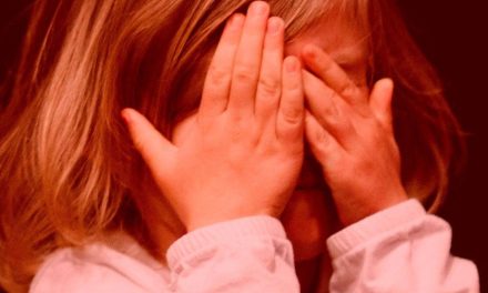 Niña ve asesinato de su hermano y papá en Morelos; su mamá y hermana están anexadas, se queda sola