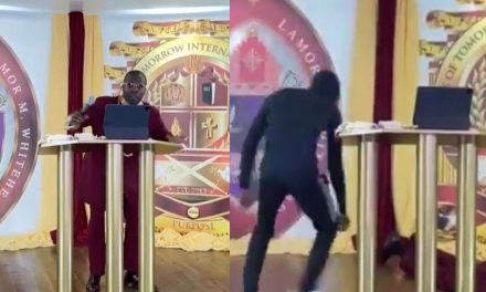Momento en que le roban 1 millón de dólares en joyas a pastor mientras predicaba  (video)