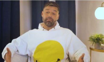 Reaparece Ricky Martin en medio de acusaciones