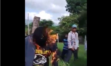 Le prenden fuego a un hombre en Chiapas; había robado unos animales