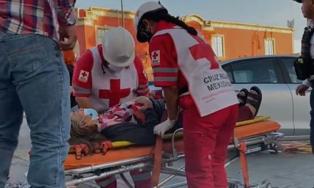 Mujer de la tercera edad resulta lesionada tras accidente en Saltillo