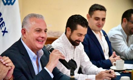 Alcalde se reúne con empresarios en Torreón