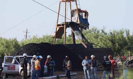 Listos los buzos para entrar en acción a la mina Agujita de Sabinas