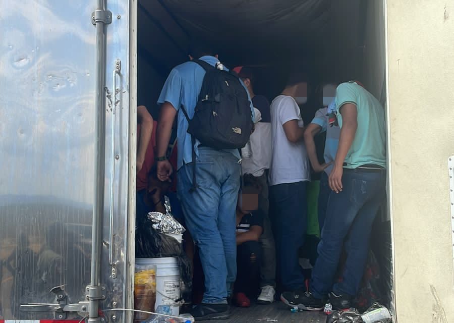 Rescatan a 127 migrantes en la en la carretera 57