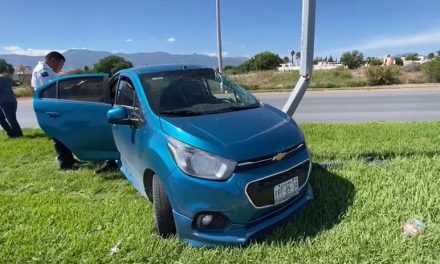 Por andar de acelerados se originan dos choques en Saltillo