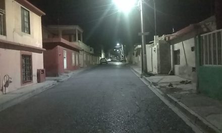 Familia descubre a dos ladrones allanando su vivienda durante la madrugada en Saltillo