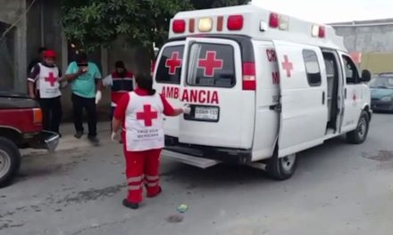 Hombre casi pierde un dedo mientras trabajaba con pulidor en Parras