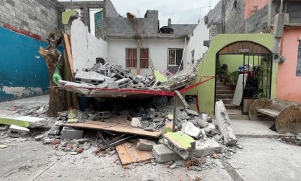 Se derrumba casa en Saltillo