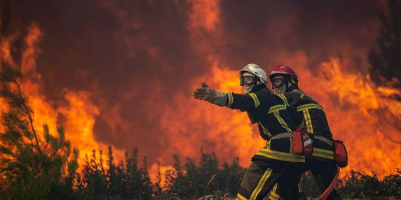 Arde el suroeste de Francia por megaincendio forestal
