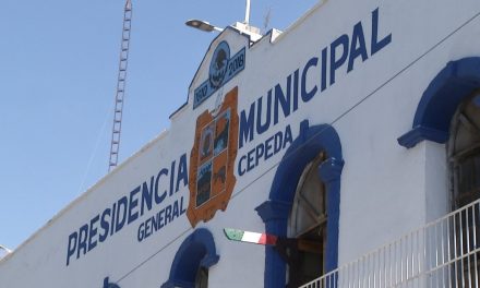 Fluyen paseantes en General Cepeda