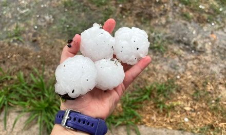 Niña muere al ser golpeada por un granizo en España