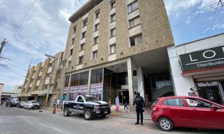 Saltillo: Mujer embarazada intenta quitarse la vida en hotel del centro… y amenazó con lanzarse del quinto piso