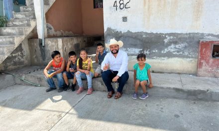 Alberto Hurtado recorre el sur oriente de Saltillo
