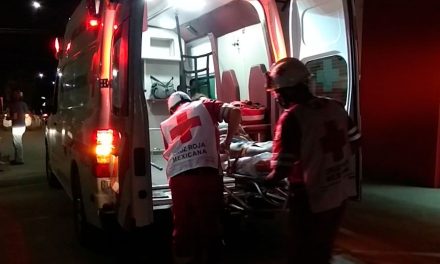 Saltillo: Huye luego de atropellar a mujer; la víctima fue llevada a un hospital