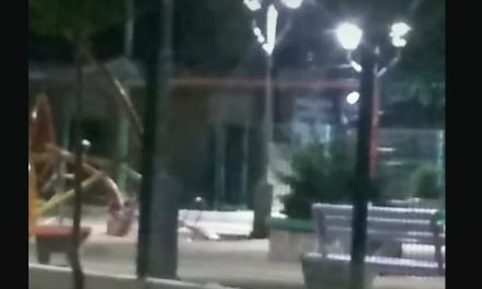‘Niño fantasma’ aparece jugando en la Alameda de Saltillo (video)