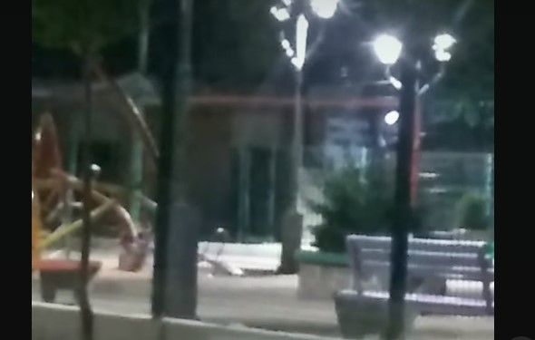 ‘Niño fantasma’ aparece jugando en la Alameda de Saltillo (video)