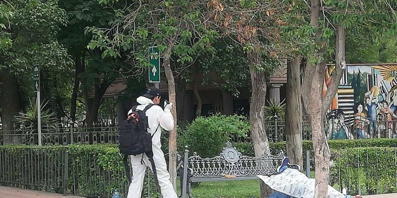 Hombre de 52 años muere en plena Alameda de Saltillo, infarto posible causa