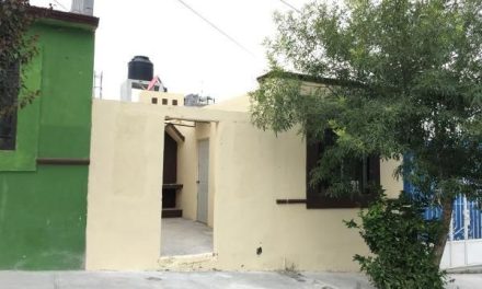 Saltillo: Le levantó la voz y mujer golpea a su esposo en Nuevo Teresitas