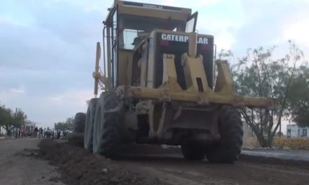 Supervisan importante obra en un ejido de Parras